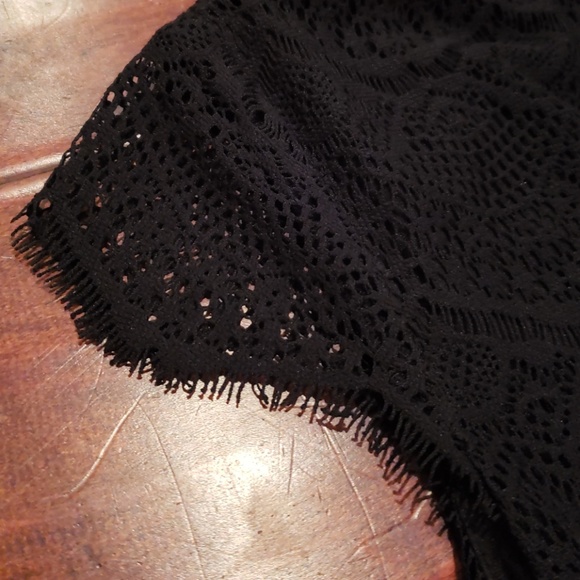 Little black lace dress - Picture 7 of 7